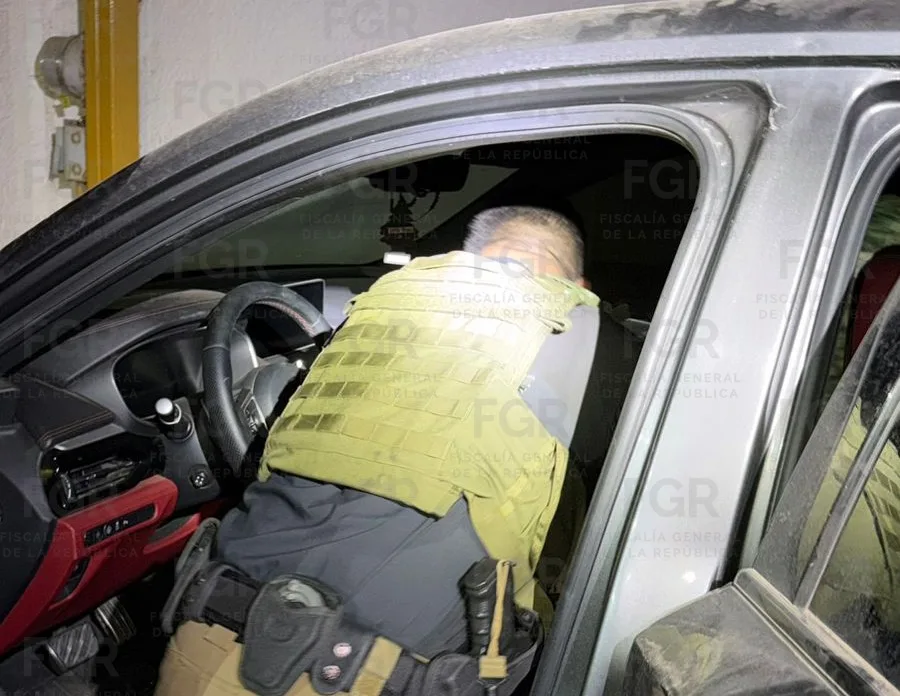 FGR asegura armamento y drogas en cateo en Caborca, Sonora - imagen 2
