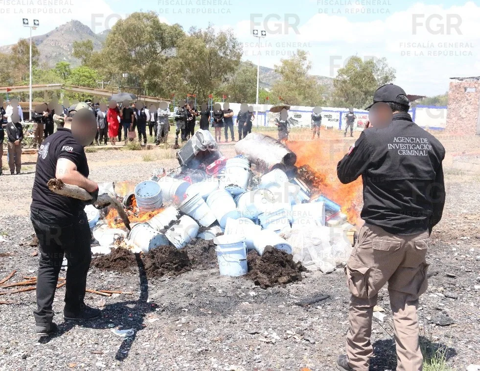 FGR incinera casi 100 kg de drogas y objetos del delito en Aguascalientes - imagen 4