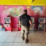 FGR asegura nueve máquinas tragamonedas en Durango en operativo contra delitos relacionados con juegos de azar - imagen 3