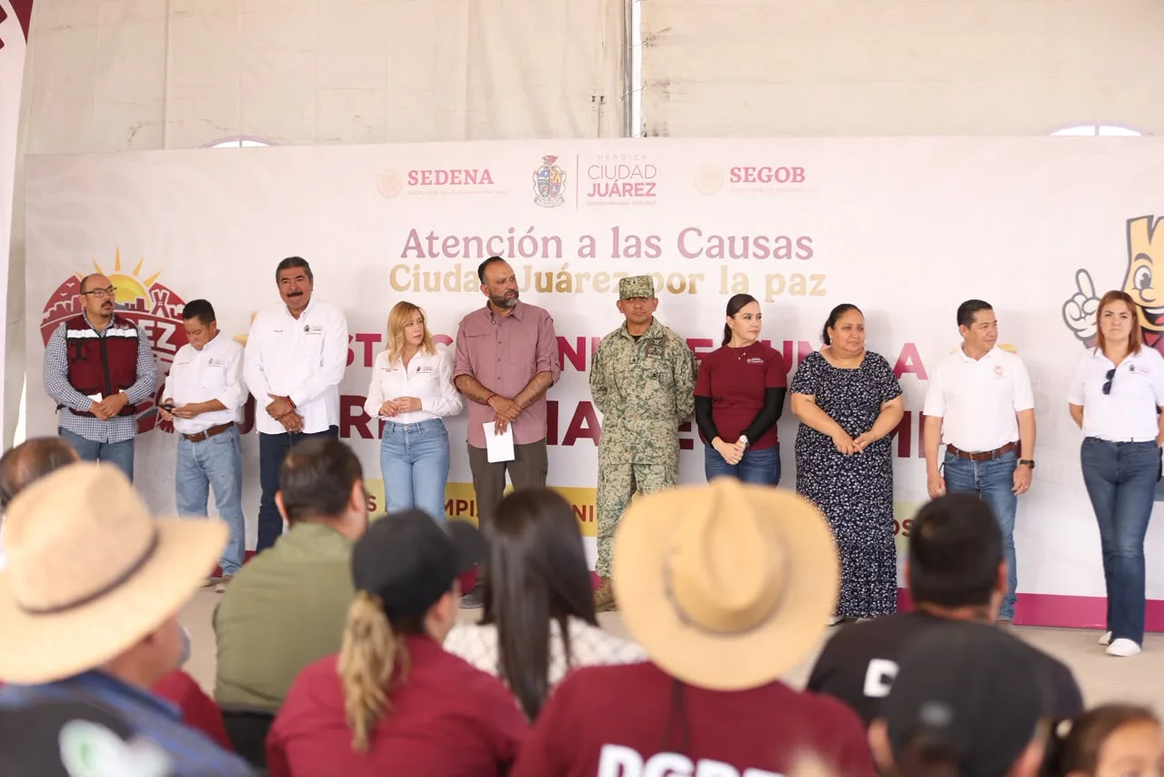 Juárez Amanece Limpio interviene 10 colonias, inicia en Praderas del Oriente - imagen 6