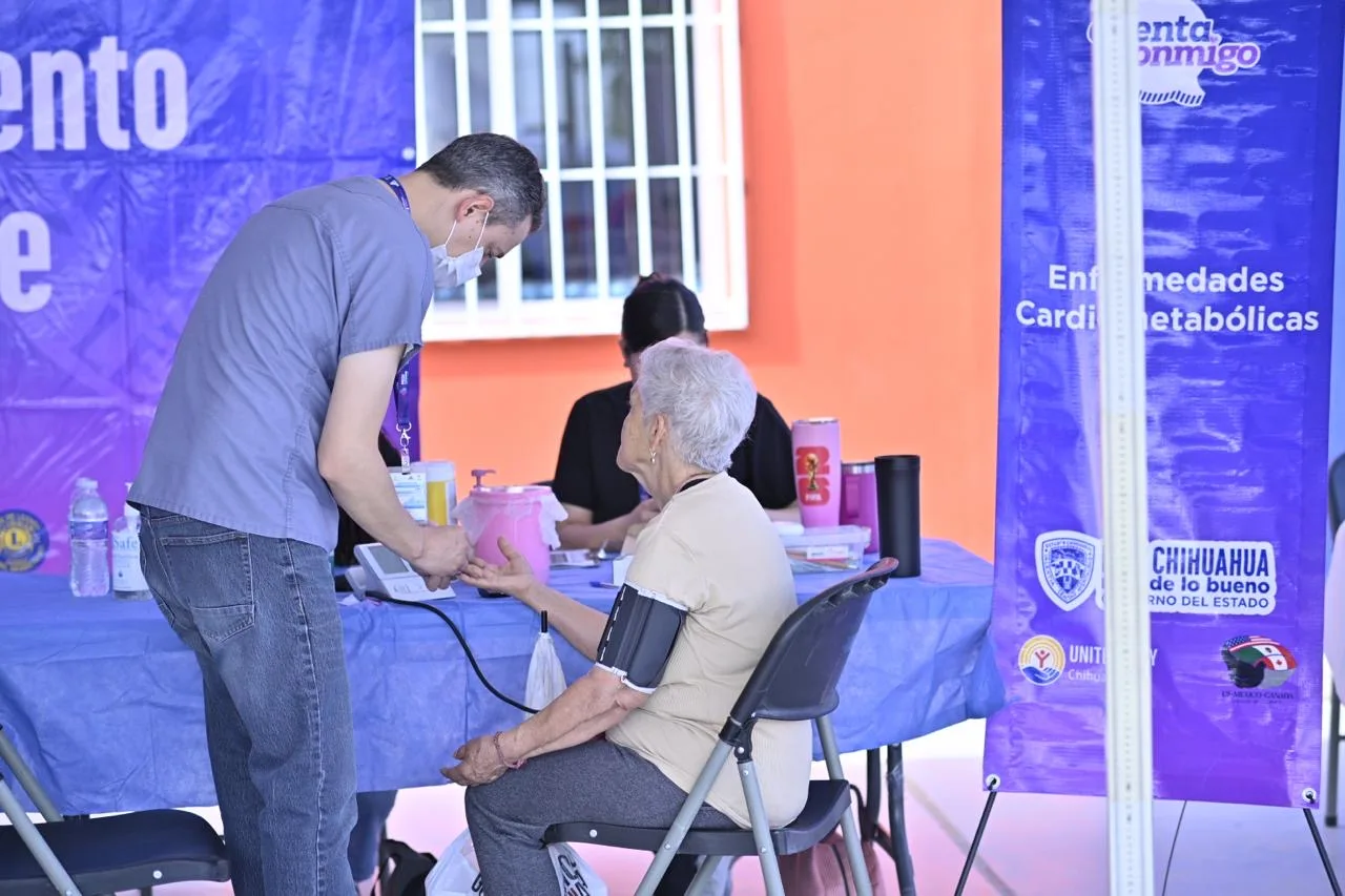 Llevan feria de salud y trámites gratuitos a Oasis Revolución, en Ciudad Juárez - imagen 2