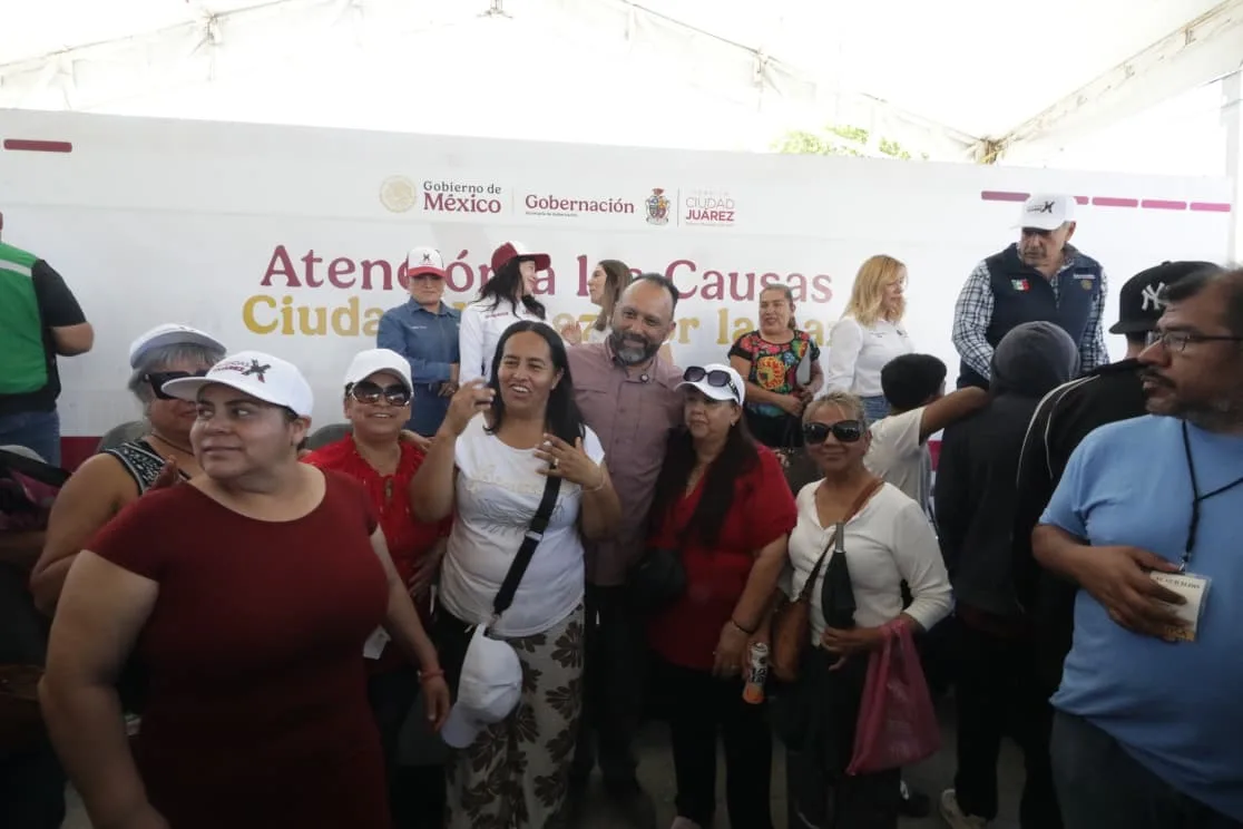 Vecinos de Gómez Morín acceden a servicios municipales durante Cruzadas por Juárez en Ciudad Juárez - imagen 1