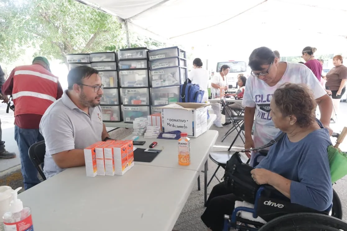 Vecinos de Gómez Morín acceden a servicios municipales durante Cruzadas por Juárez en Ciudad Juárez - imagen 9