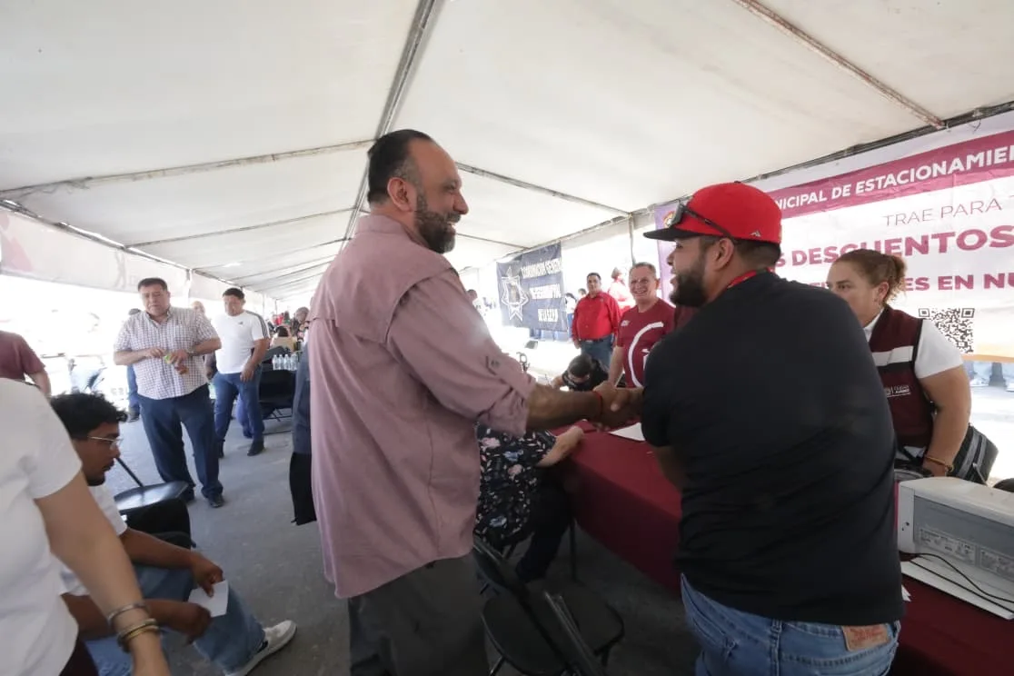 Vecinos de Gómez Morín acceden a servicios municipales durante Cruzadas por Juárez en Ciudad Juárez - imagen 11