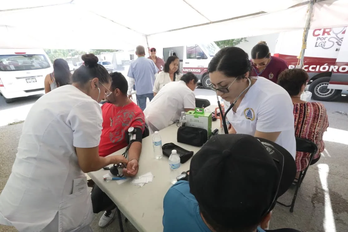 Vecinos de Gómez Morín acceden a servicios municipales durante Cruzadas por Juárez en Ciudad Juárez - imagen 18