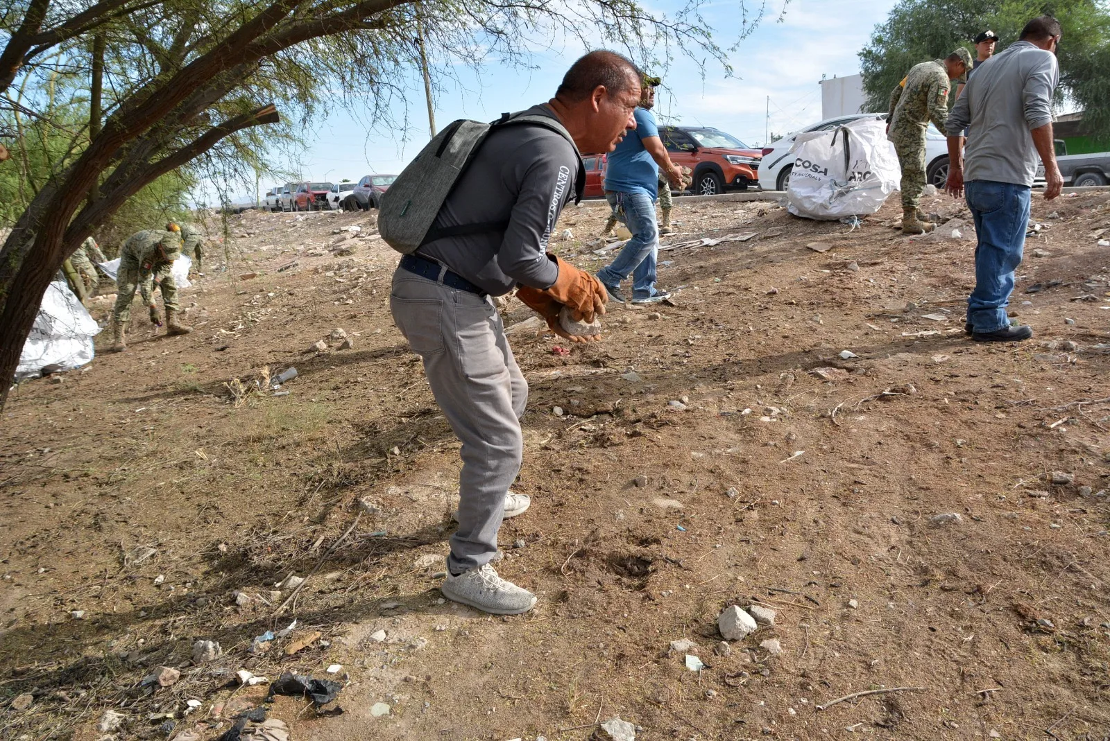 Ciudad Juárez impulsa limpieza y rehabilitación del dique en colonia Complexo Cielo - imagen 2