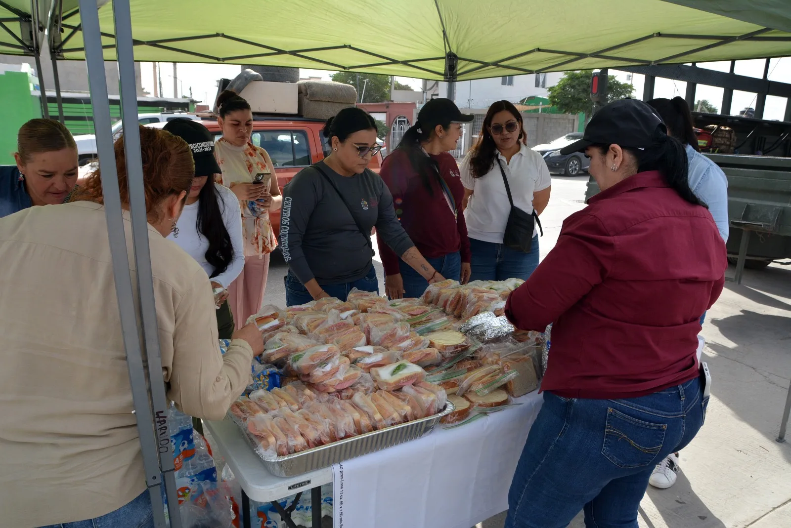 Ciudad Juárez impulsa limpieza y rehabilitación del dique en colonia Complexo Cielo - imagen 13