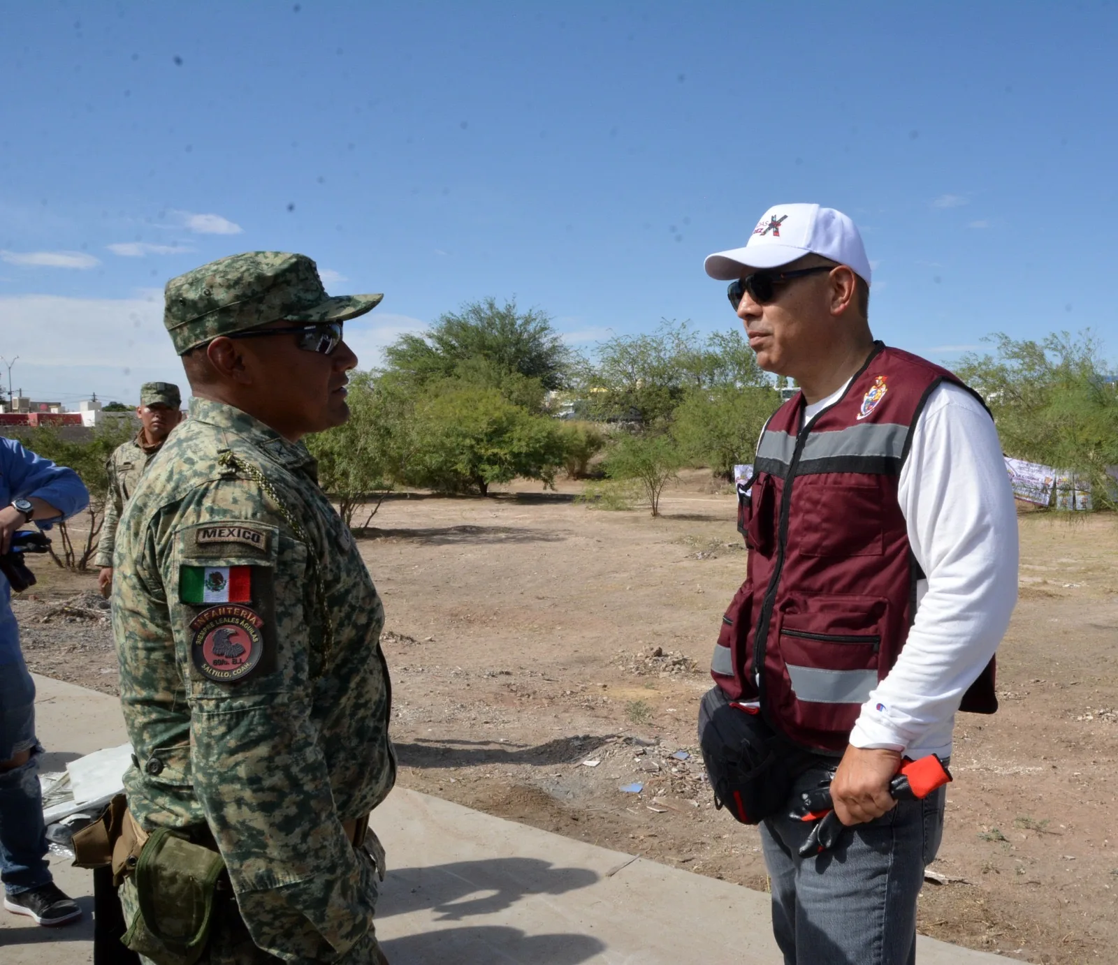 Ciudad Juárez impulsa limpieza y rehabilitación del dique en colonia Complexo Cielo - imagen 18