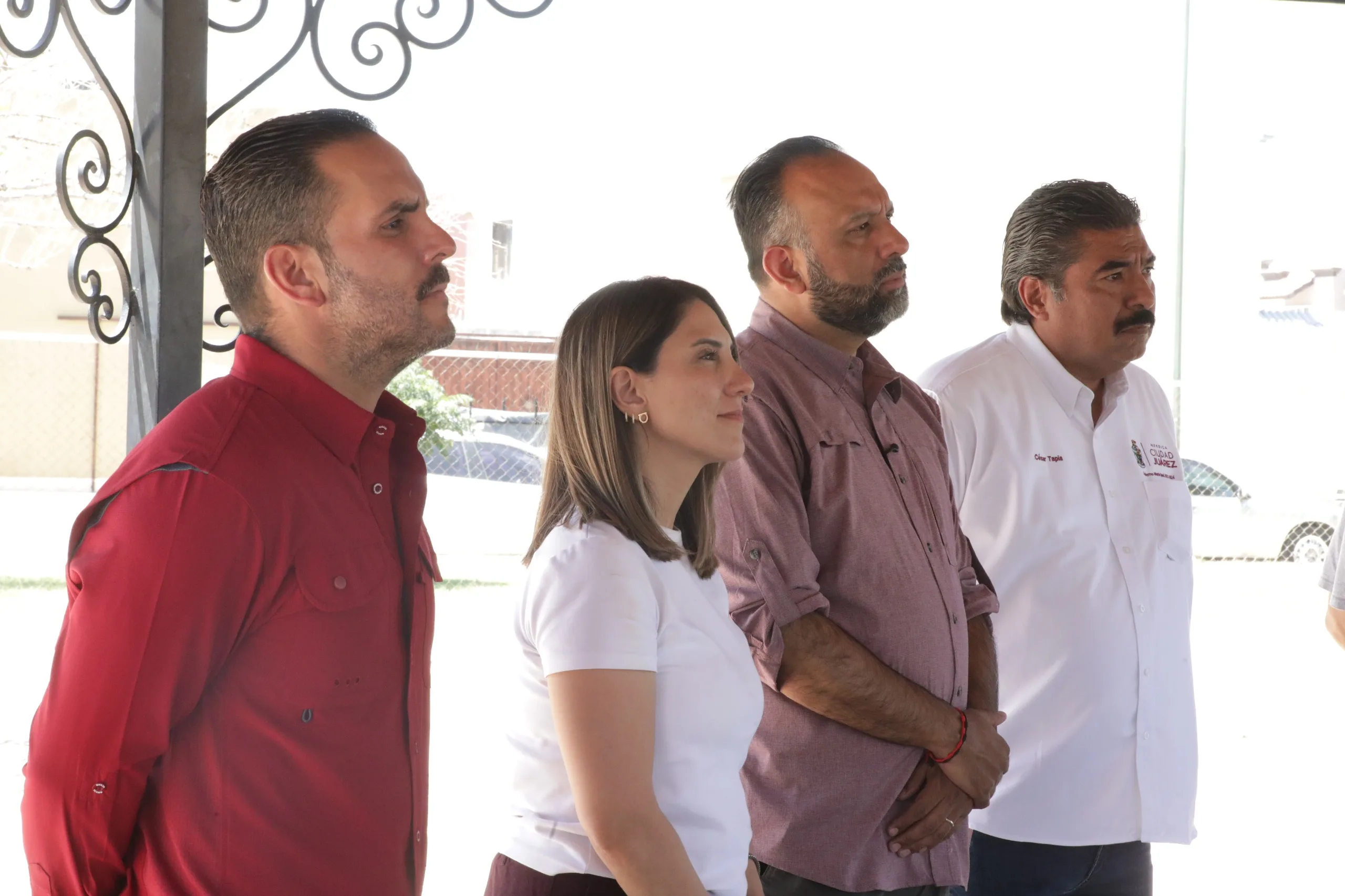 Juárez entrega tambos de reciclaje y dona 50 árboles en Colonial del Valle para impulsar cuidado ambiental - imagen 1