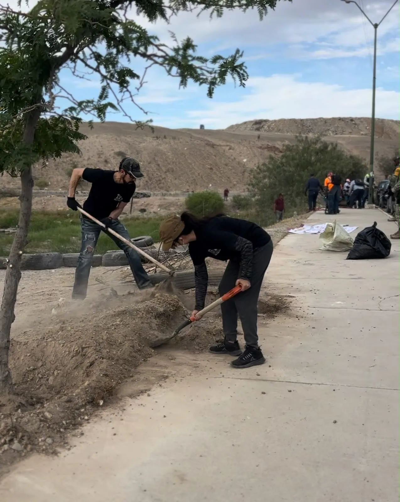 Obras Públicas interviene colonia Parajes del Valle con programa Juárez Amanece Limpio - imagen 2