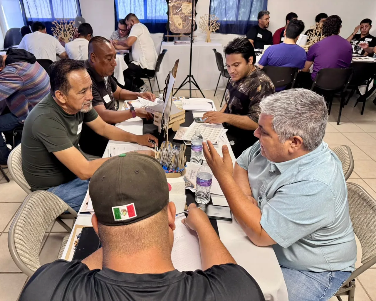 Convivio en CEMATH fortalece vínculos familiares por el Día del Padre en 2026 - imagen 4