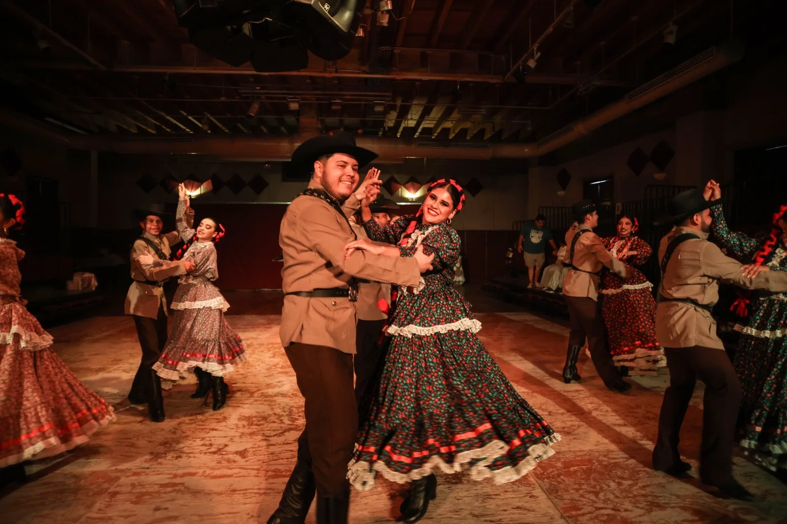 Espectáculo de danza folklórica destaca tradiciones de Chihuahua en Juárez - imagen 5