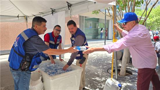 Municipio de Chihuahua mantiene puntos de hidratación para enfrentar altas temperaturas - imagen 5