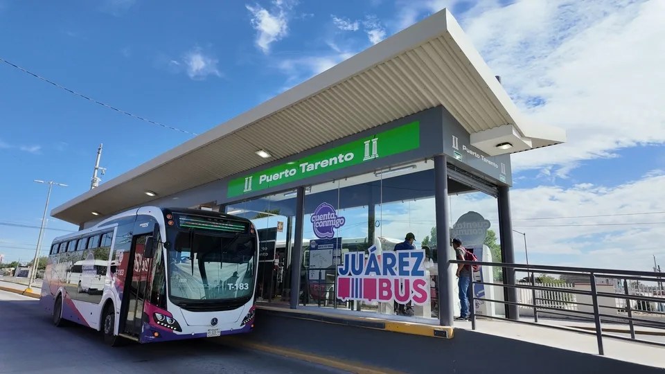 JuárezBus instala CAM Móvil en la estación Puerto Tarento del BRT-1 - imagen 1
