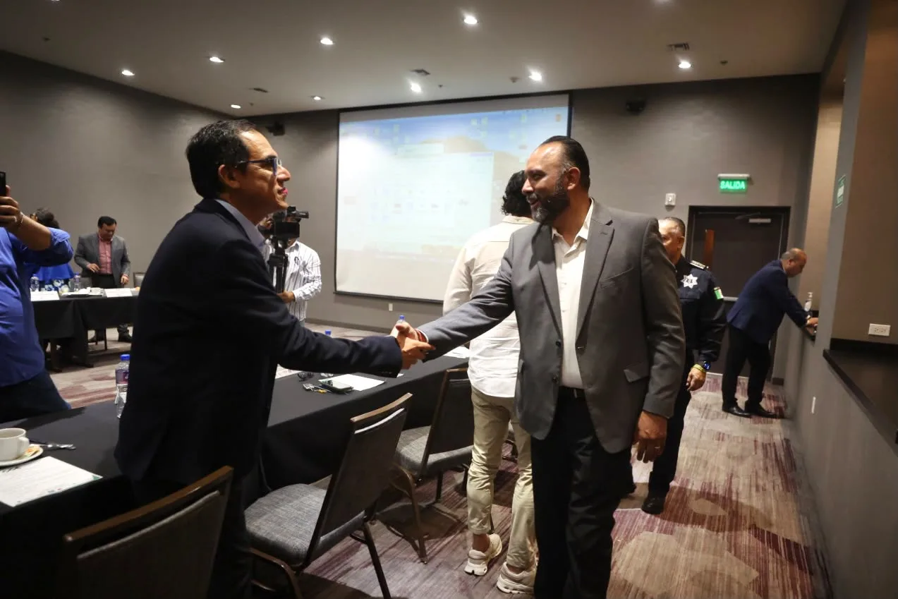 Héctor Ortiz Orpinel asegura continuidad en proyectos municipales y estabilidad para el sector empresarial en León - imagen 9
