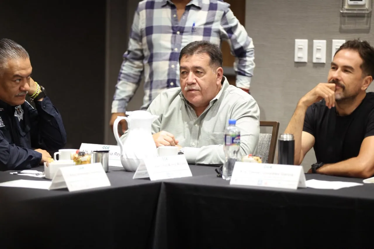 Héctor Ortiz Orpinel asegura continuidad en proyectos municipales y estabilidad para el sector empresarial en León - imagen 15