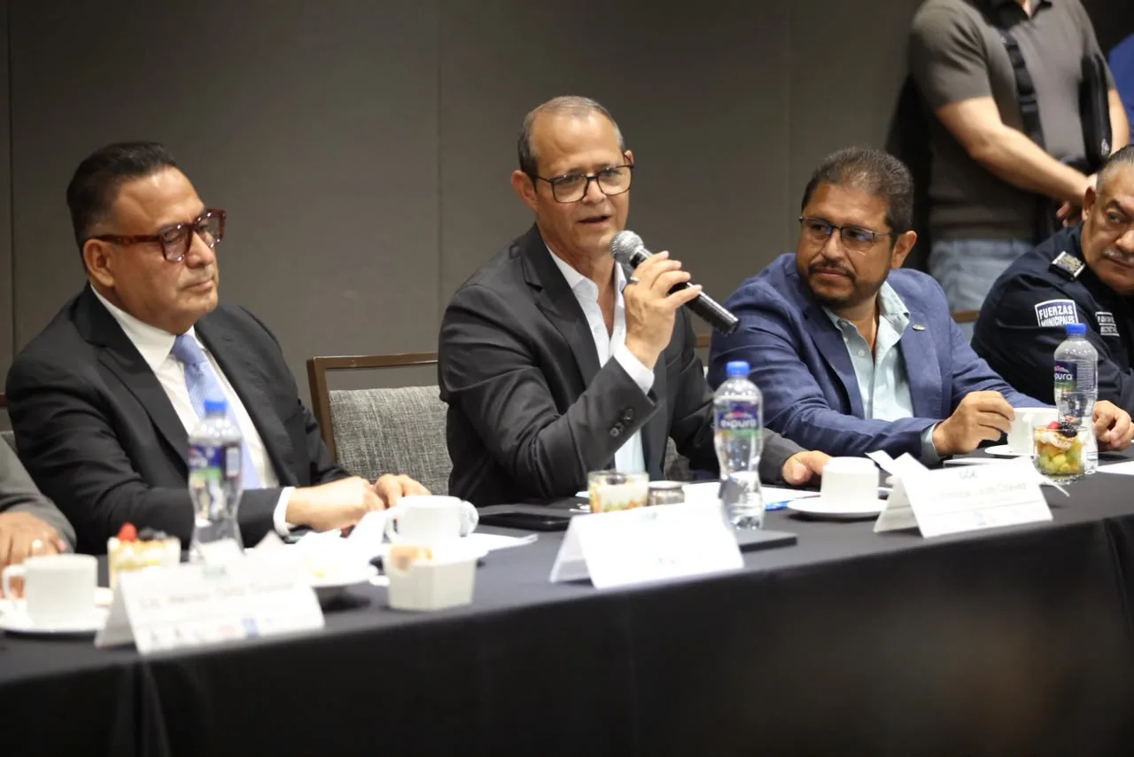 Héctor Ortiz Orpinel asegura continuidad en proyectos municipales y estabilidad para el sector empresarial en León - imagen 18