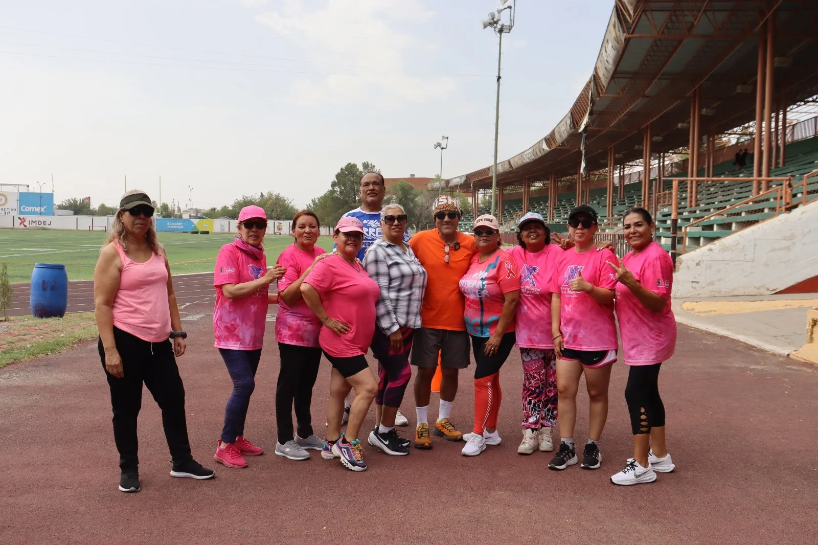 Sesiones de activación física para adultos mayores en el Estadio Municipal 20 de Noviembre - imagen 2
