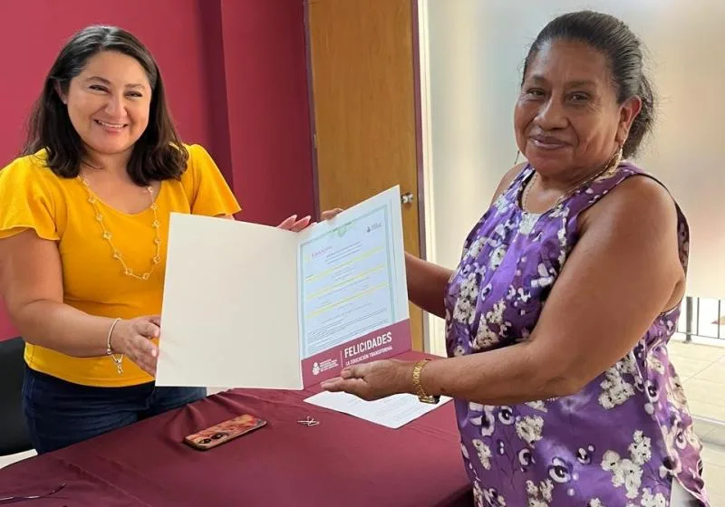Más de 800 personas obtienen certificado de primaria en Yucatán con apoyo del Ieaey en 2026 - imagen 1