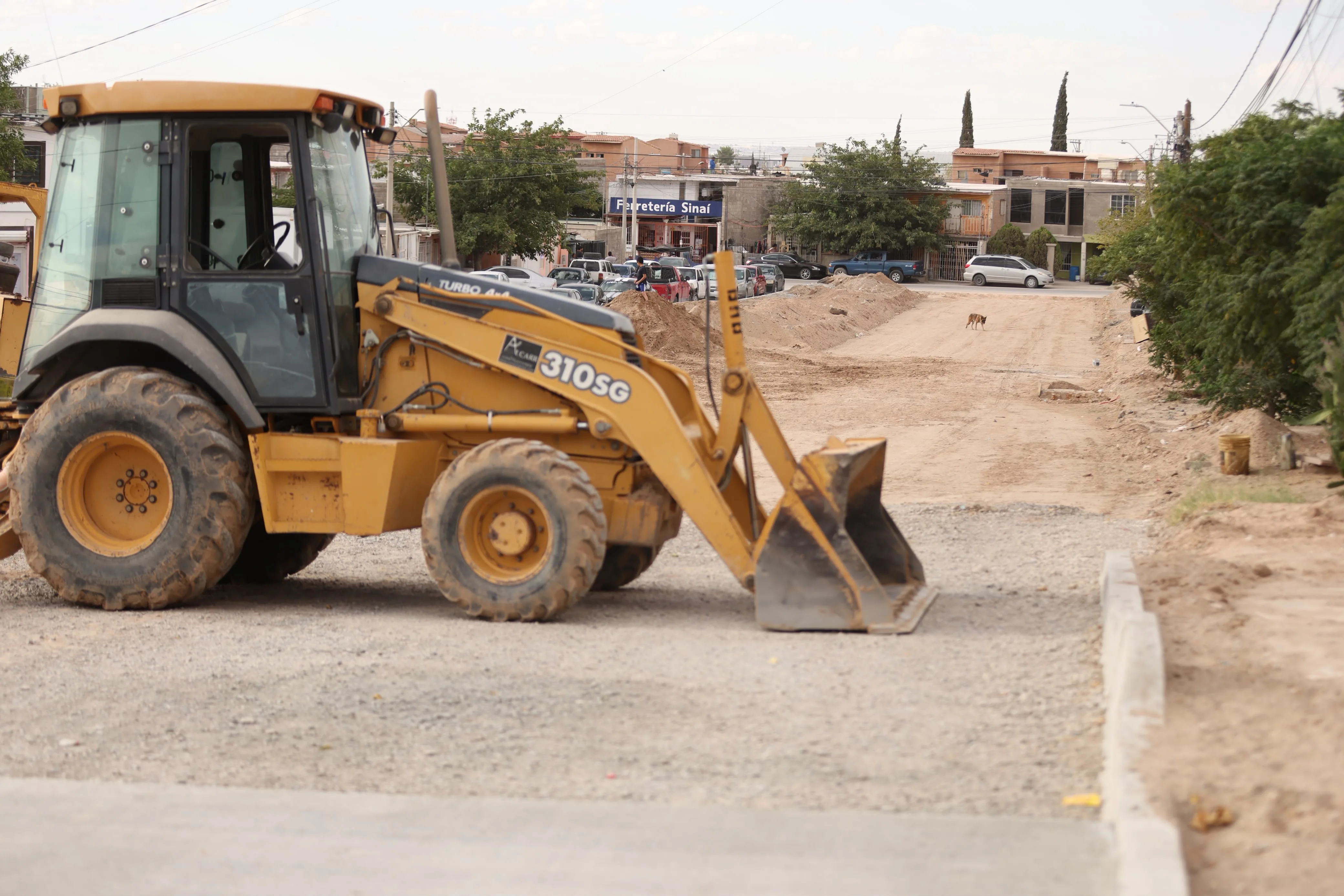 Avanzan obras de pavimentación en colonias Universidad y Lucio Blanco con inversión municipal y vecinal - imagen 1