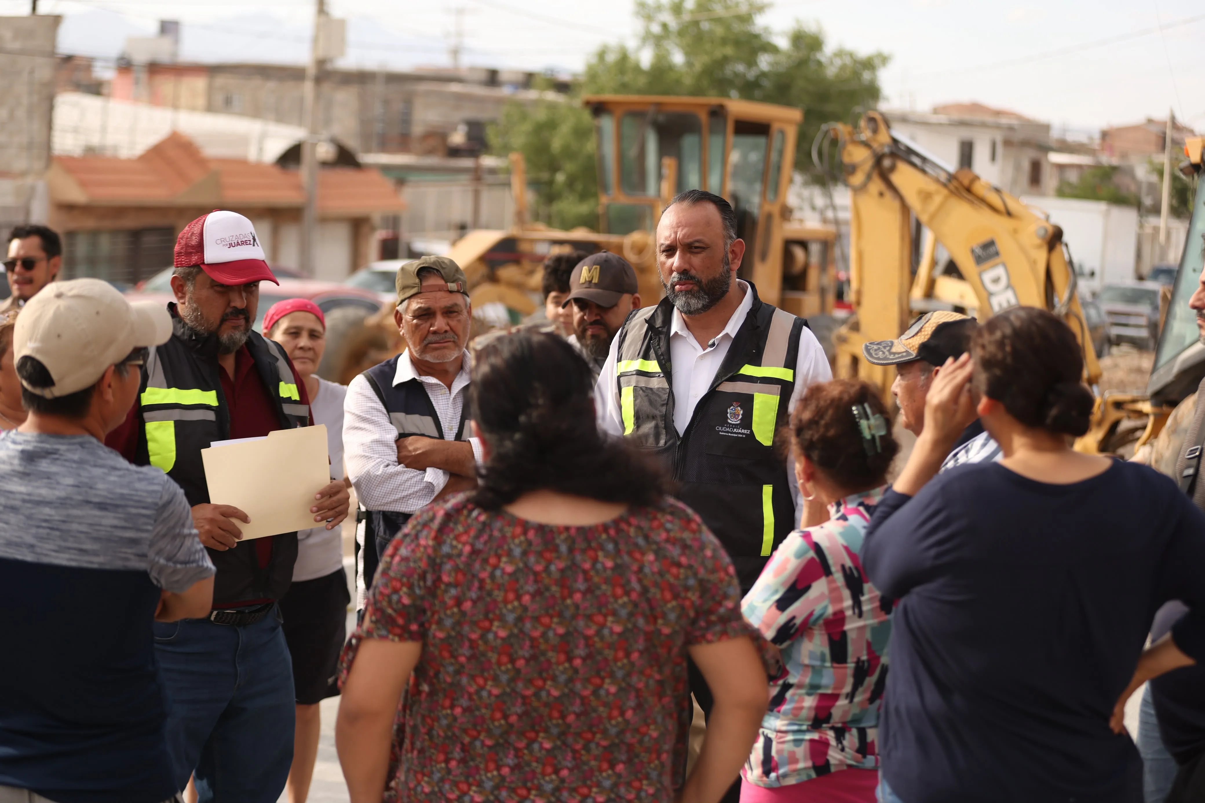 Avanzan obras de pavimentación en colonias Universidad y Lucio Blanco con inversión municipal y vecinal - imagen 11