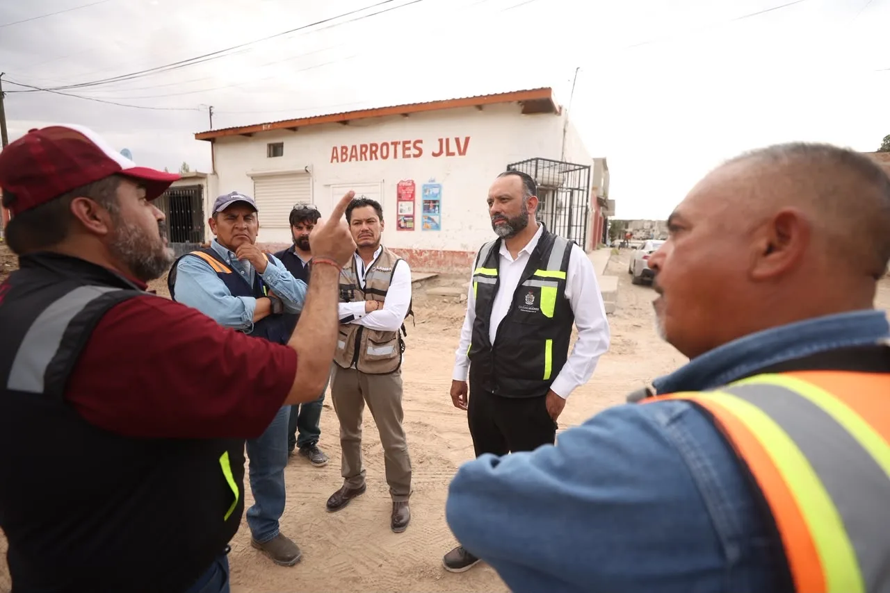 Avanzan obras de pavimentación en colonias Universidad y Lucio Blanco con inversión municipal y vecinal - imagen 17