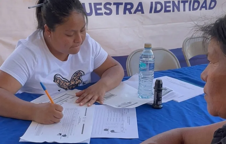 Llevan el programa Juntos por Nuestra Identidad a Cuauhtémoc con entrega de apoyos y servicios de salud - imagen 4