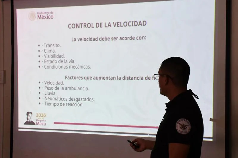 Paramédicos en Yucatán reciben capacitación para mejorar la seguridad en traslados prehospitalarios - imagen 2
