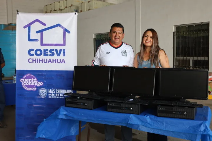 Coesvi entrega computadoras y máquina adobera al municipio de Cusihuiriachi - imagen 4