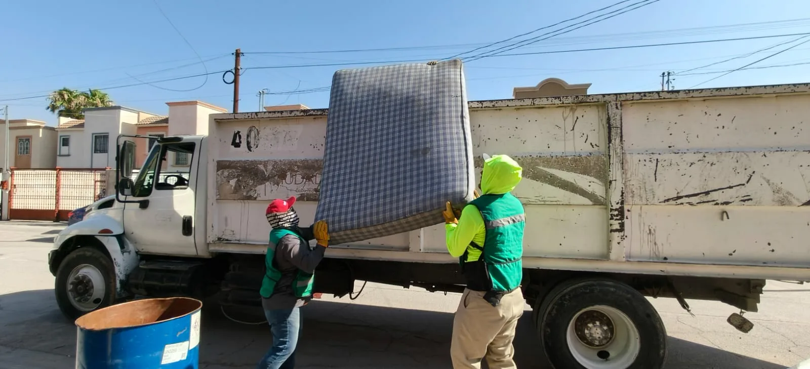 Continúan los operativos de recolección de residuos voluminosos en Quintas del Valle, Ciudad Juárez - imagen 1