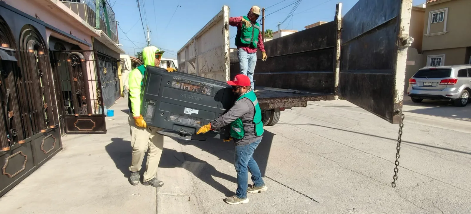 Continúan los operativos de recolección de residuos voluminosos en Quintas del Valle, Ciudad Juárez - imagen 5