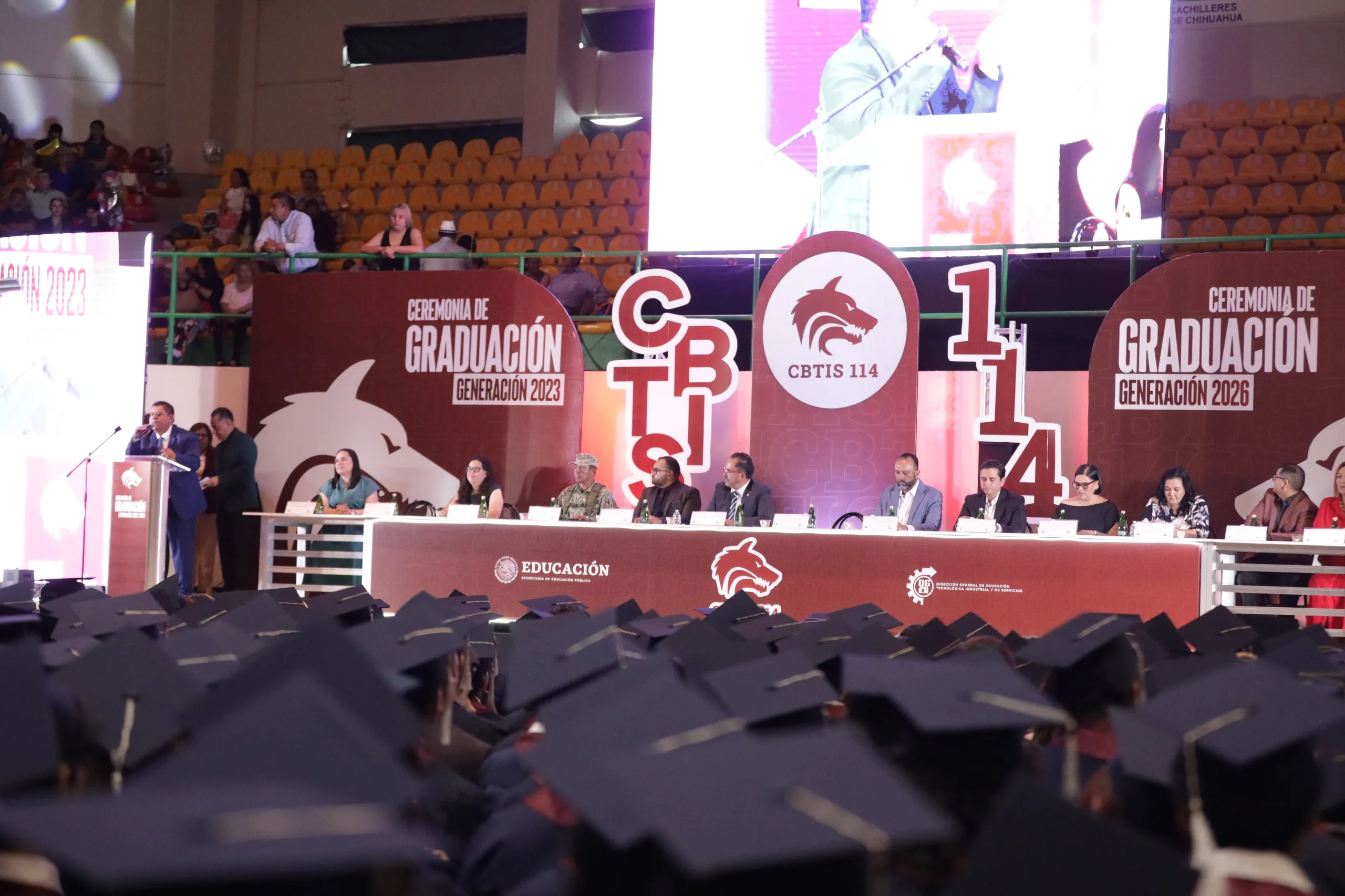 Graduación de 822 estudiantes del CBTIS 114 en Ciudad Juárez destaca compromiso educativo - imagen 1