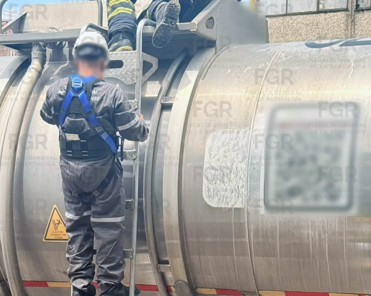 FGR vincula a proceso a cuatro personas por posesión ilícita de petrolífero en CDMX - imagen 2