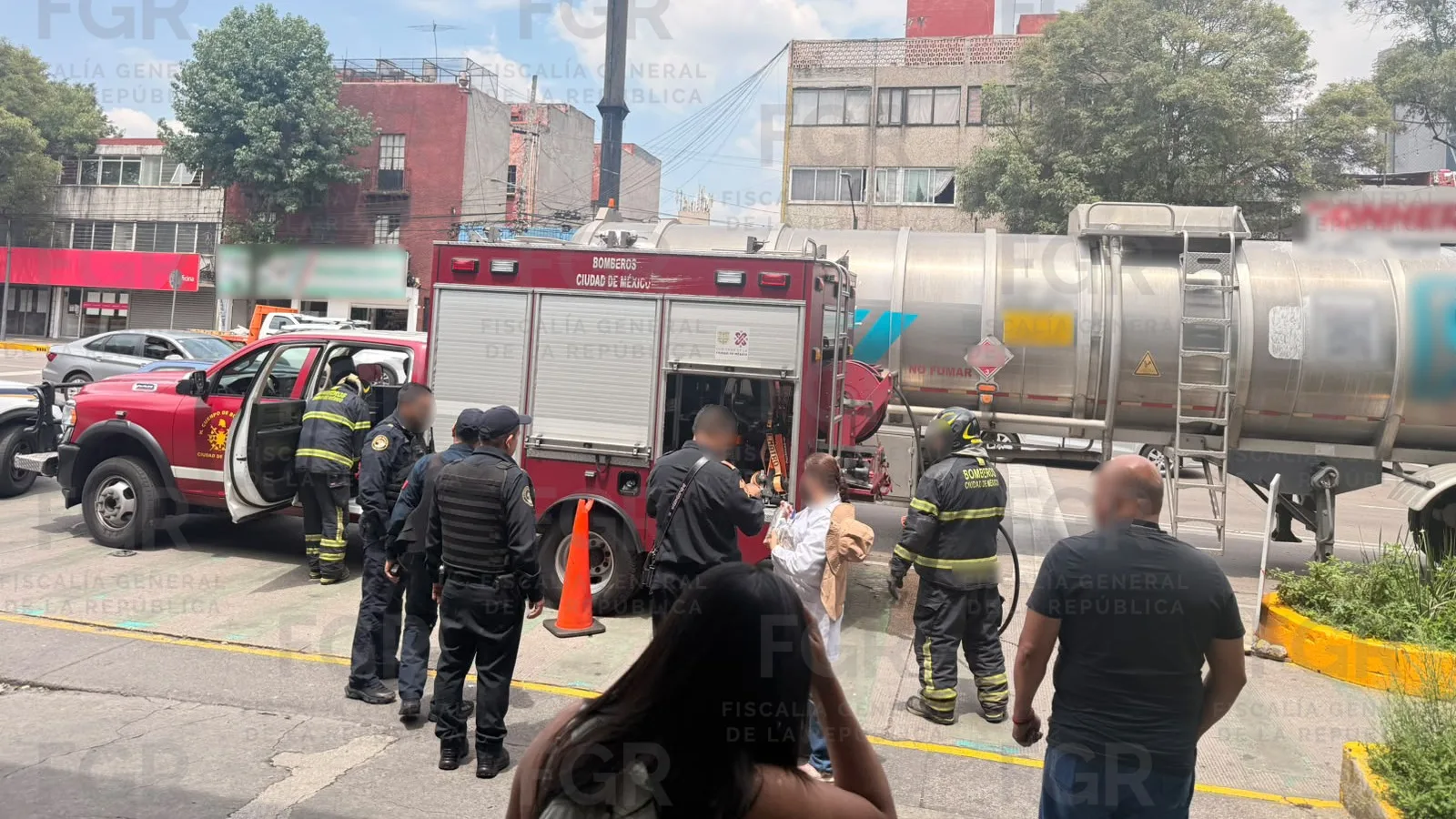 FGR vincula a proceso a cuatro personas por posesión ilícita de petrolífero en CDMX - imagen 6