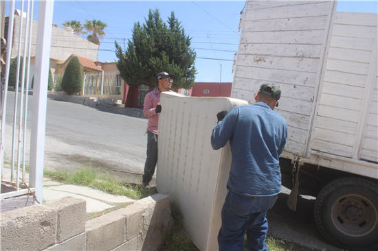 Municipio de Chihuahua retira 460 toneladas de tiliches en 160 colonias durante primer semestre de 2026 - imagen 1