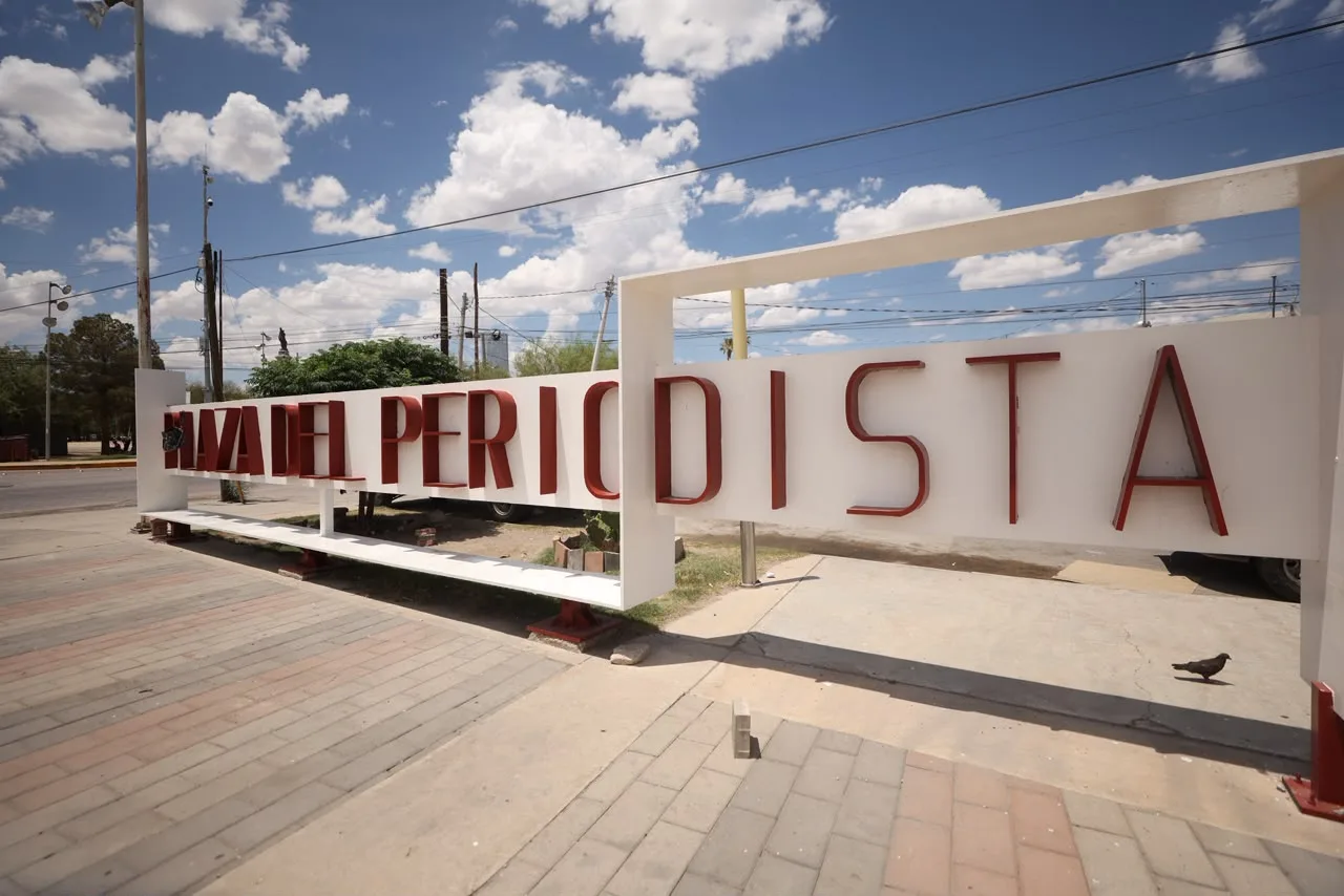 Avanzan trabajos de rehabilitación en la Plaza del Periodista de Ciudad Juárez - imagen 1