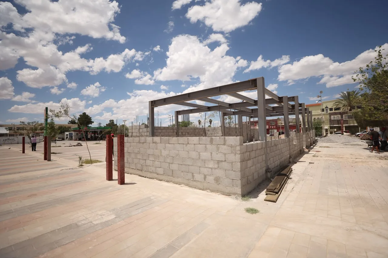Avanzan trabajos de rehabilitación en la Plaza del Periodista de Ciudad Juárez - imagen 12