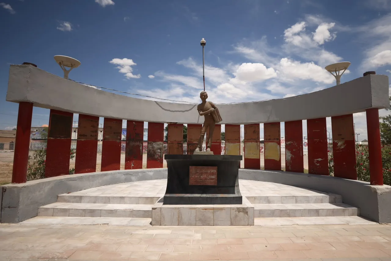 Avanzan trabajos de rehabilitación en la Plaza del Periodista de Ciudad Juárez - imagen 11