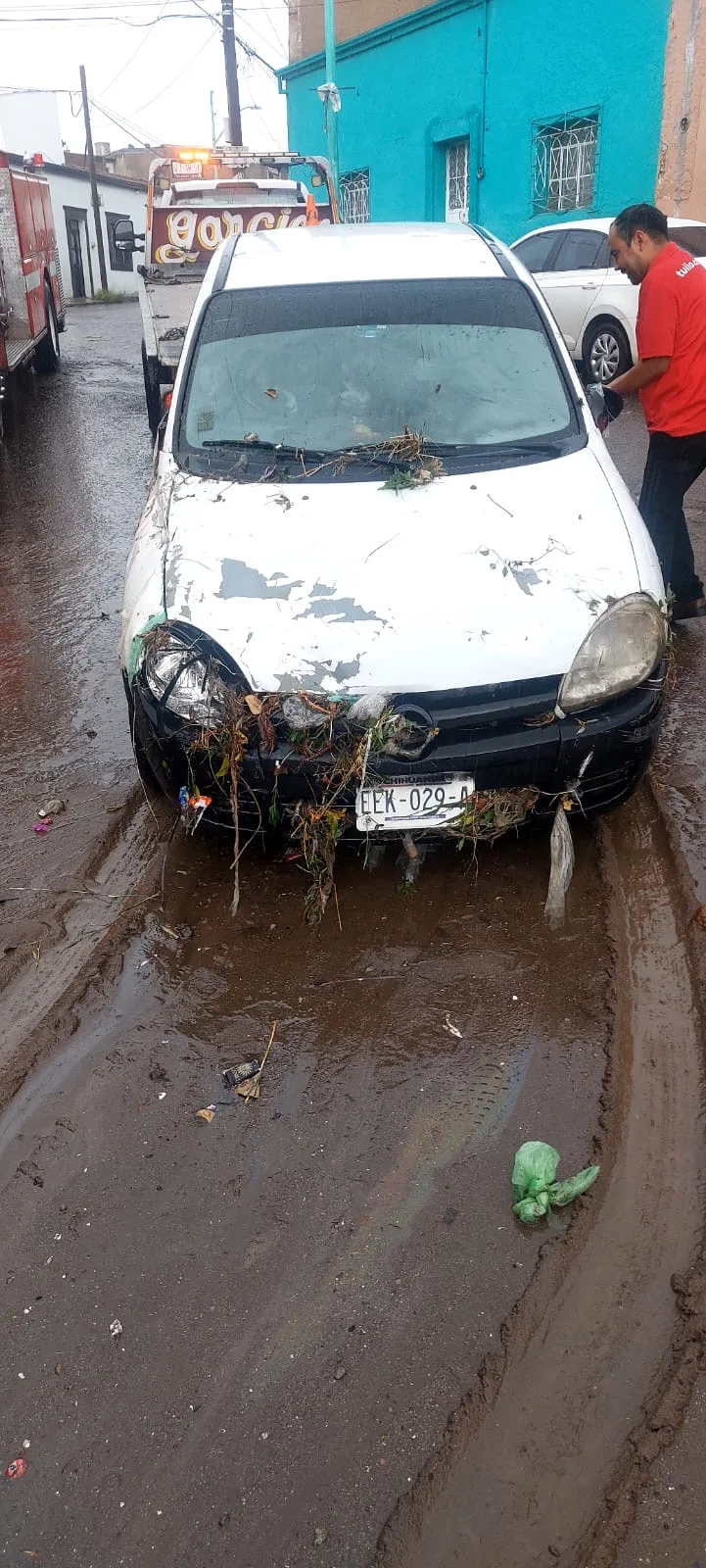 Parral registra 22.8 milímetros de lluvia en una hora y moviliza a cuerpos de emergencia - imagen 1