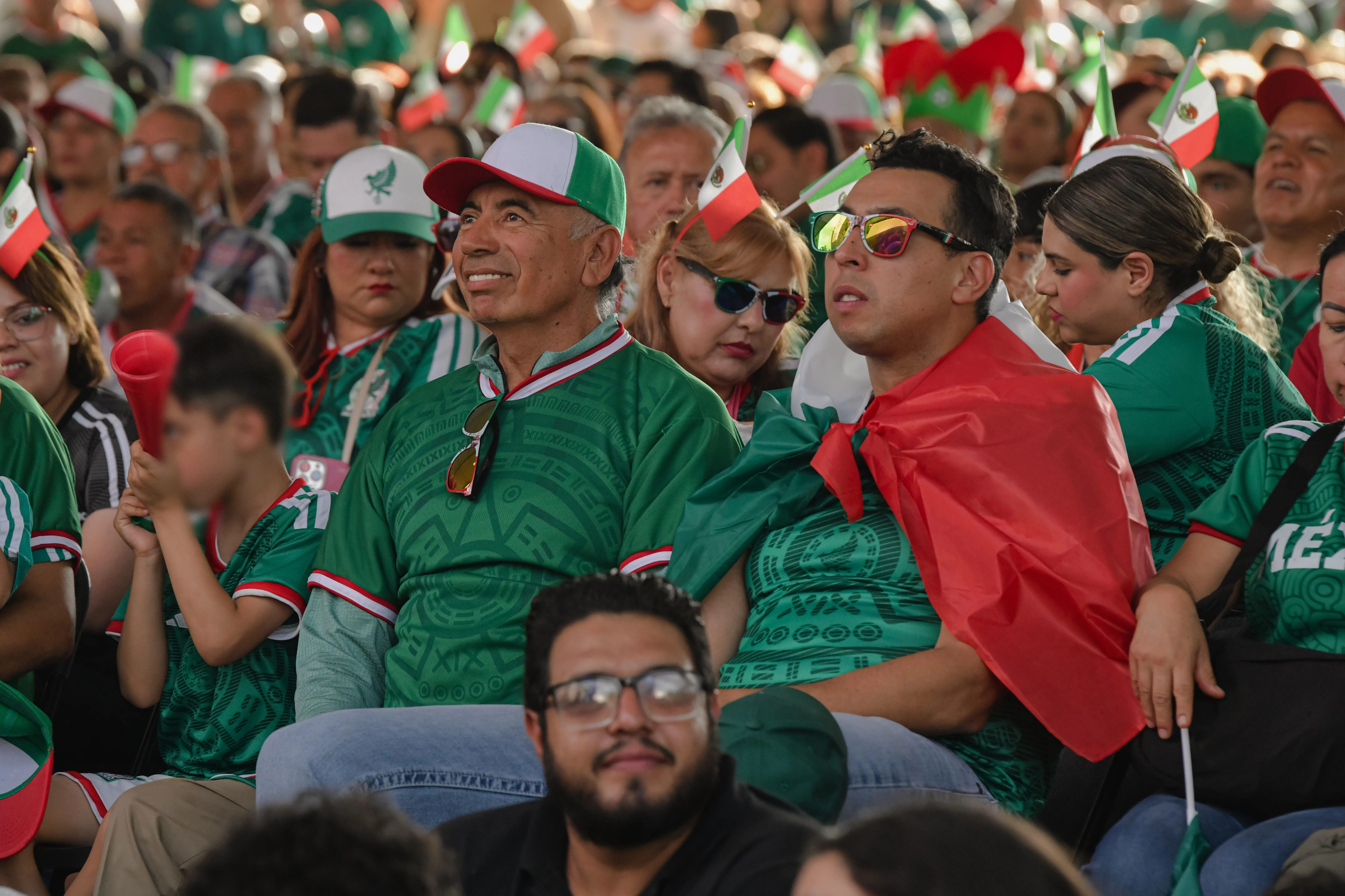 Chihuahuenses ven triunfo de México 2-0 sobre Ecuador en la Fiesta Mundialista 2026 - imagen 8