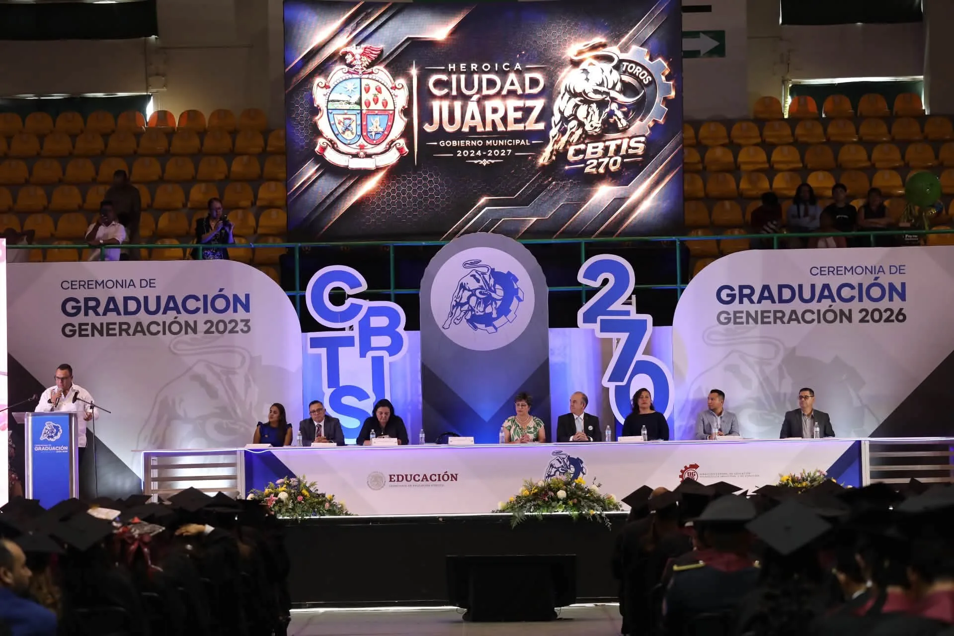 Director de Educación Municipal asiste a graduaciones de bachillerato en Ciudad Juárez - imagen 3