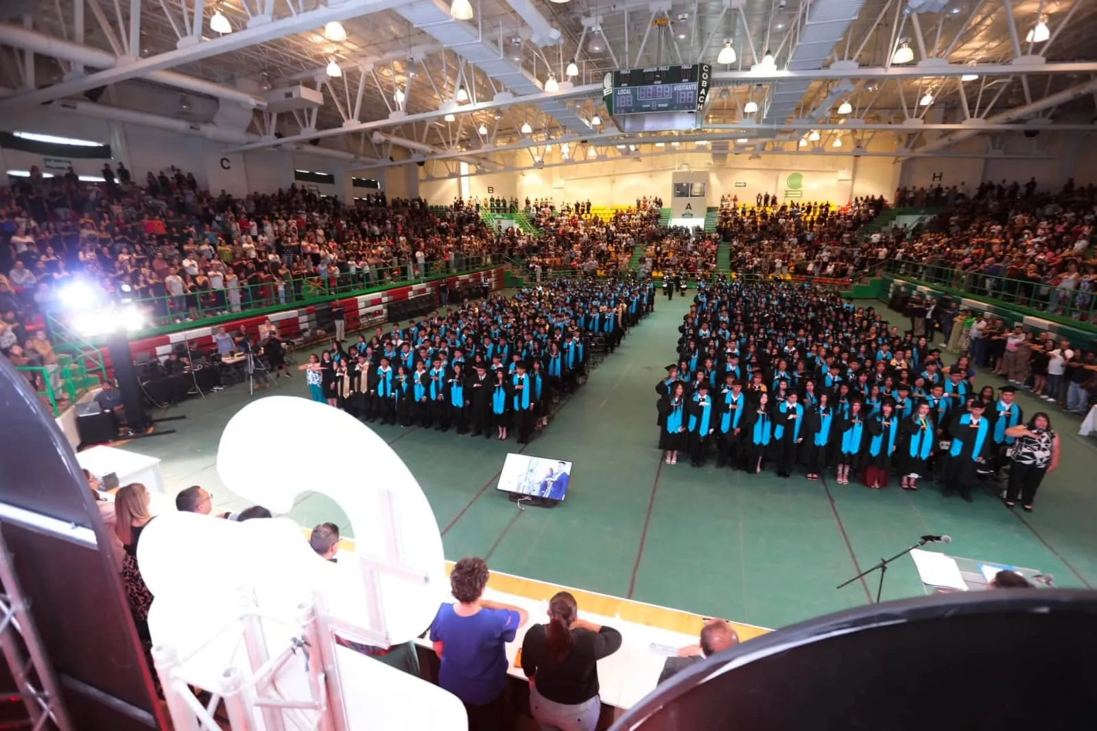 Director de Educación Municipal asiste a graduaciones de bachillerato en Ciudad Juárez - imagen 8