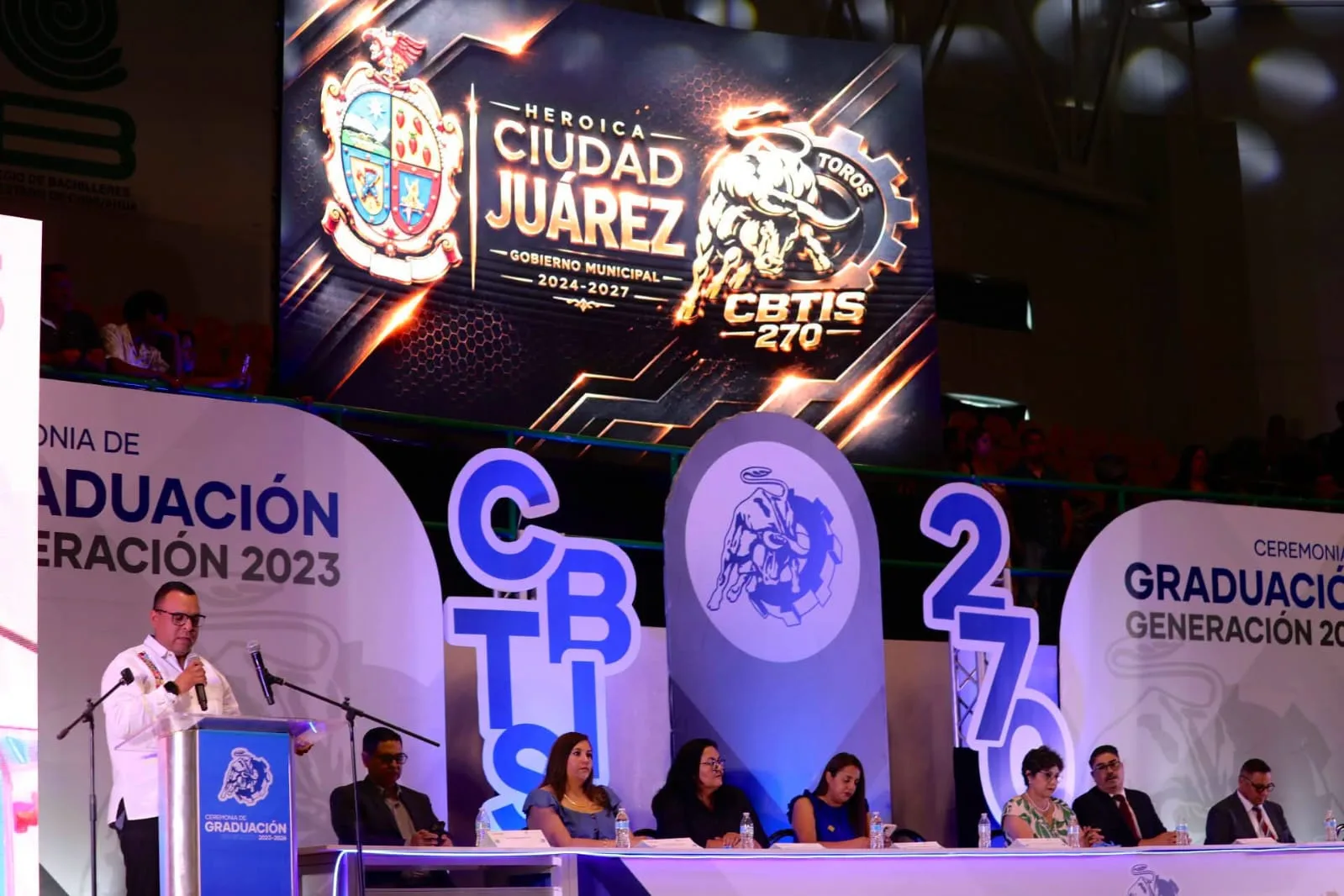 Director de Educación Municipal asiste a graduaciones de bachillerato en Ciudad Juárez - imagen 10