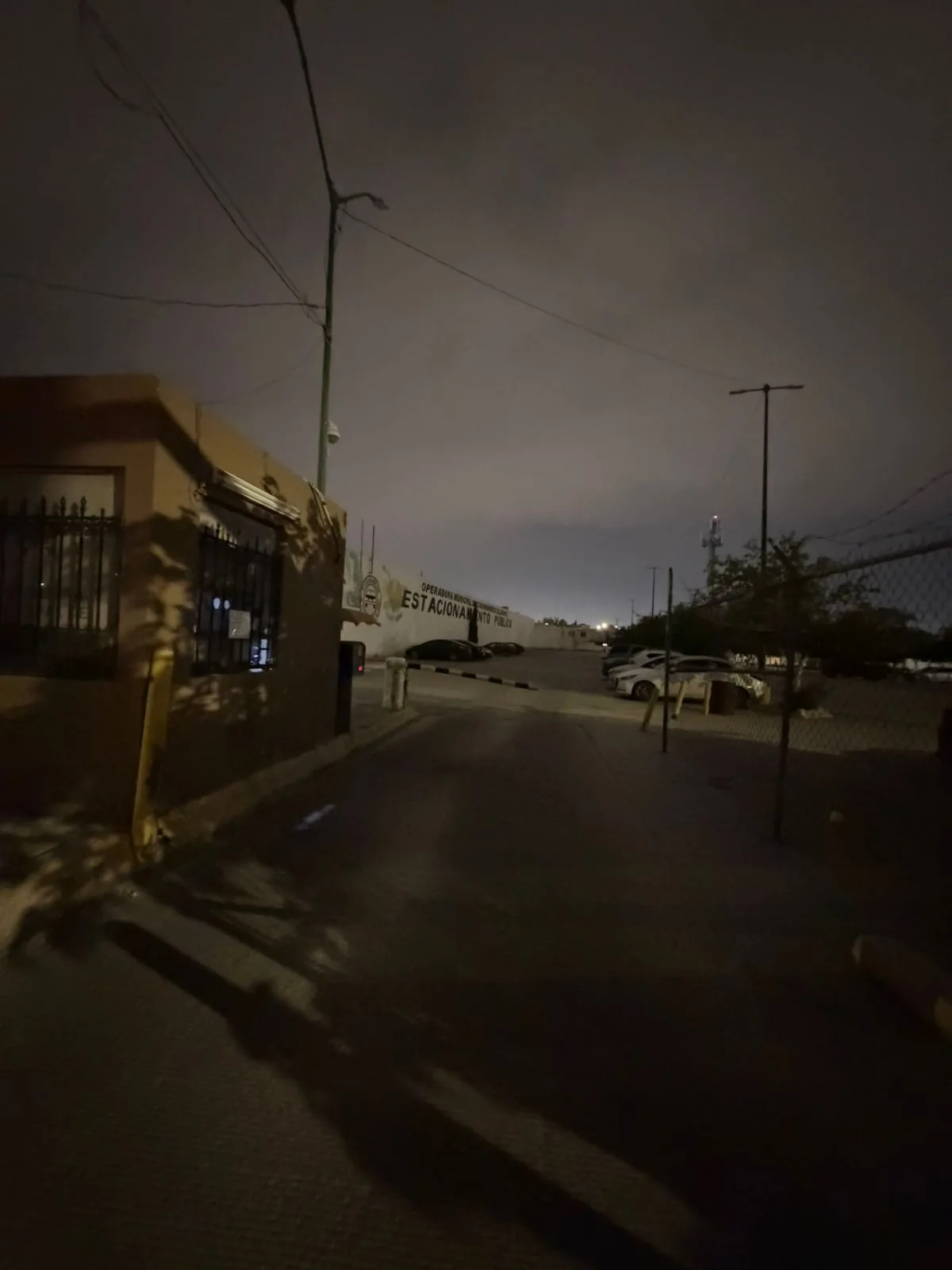 OMEJ mejora iluminación y seguridad en estacionamiento del Hospital 35 en Juárez - imagen 3