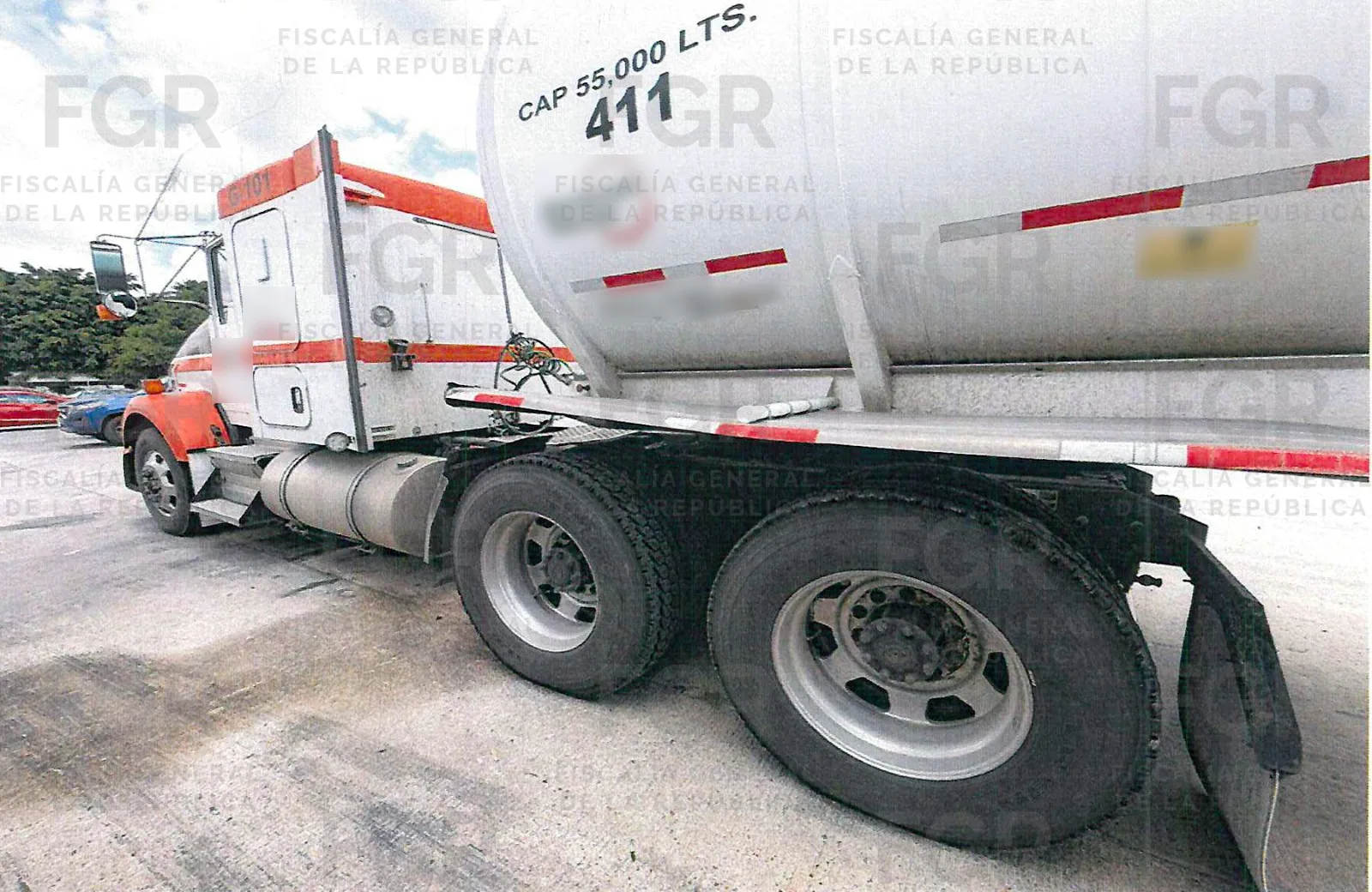 Detienen en Jalisco a persona con 55 mil litros de hidrocarburo en un tractocamión - imagen 6