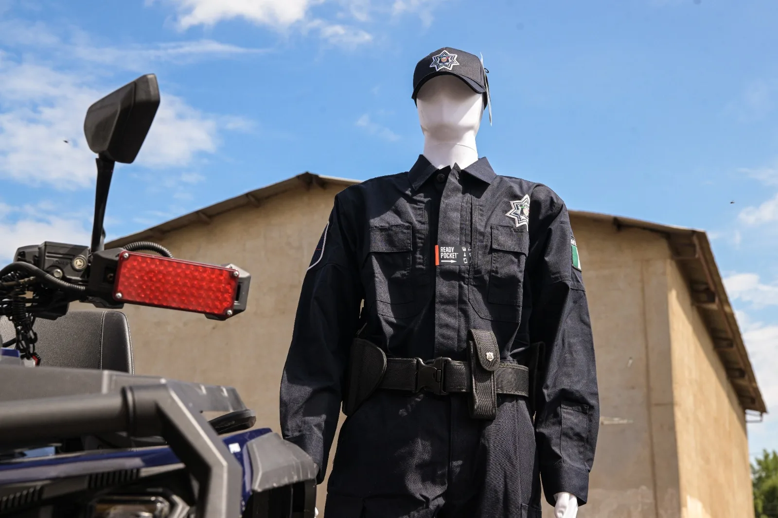 Maru Campos entrega patrullas, cuatrimotos y uniformes a policías de la región de Guachochi - imagen 3