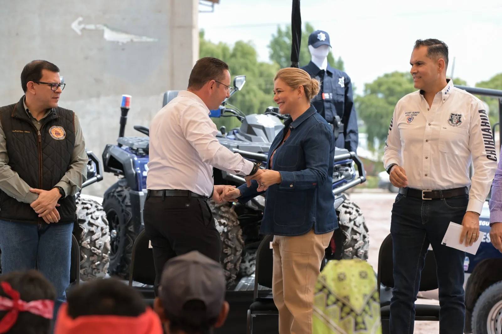 Maru Campos entrega patrullas, cuatrimotos y uniformes a policías de la región de Guachochi - imagen 7