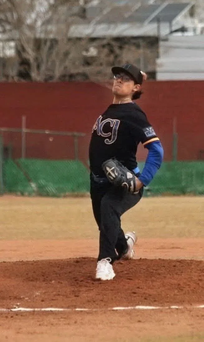 Omar David Muñoz, lanzador juarense, seleccionado por Naranjeros de Hermosillo en la Liga Mexicana del Pacífico - imagen 1