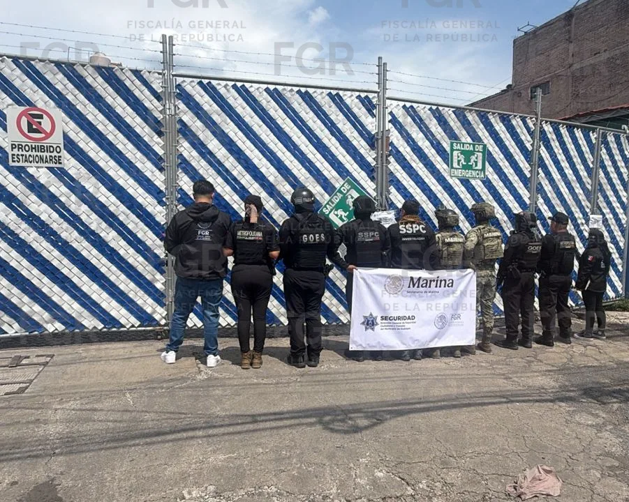 FGR asegura más de 12 mil litros de hidrocarburo y 189 tanques de gas en Ecatepec - imagen 12