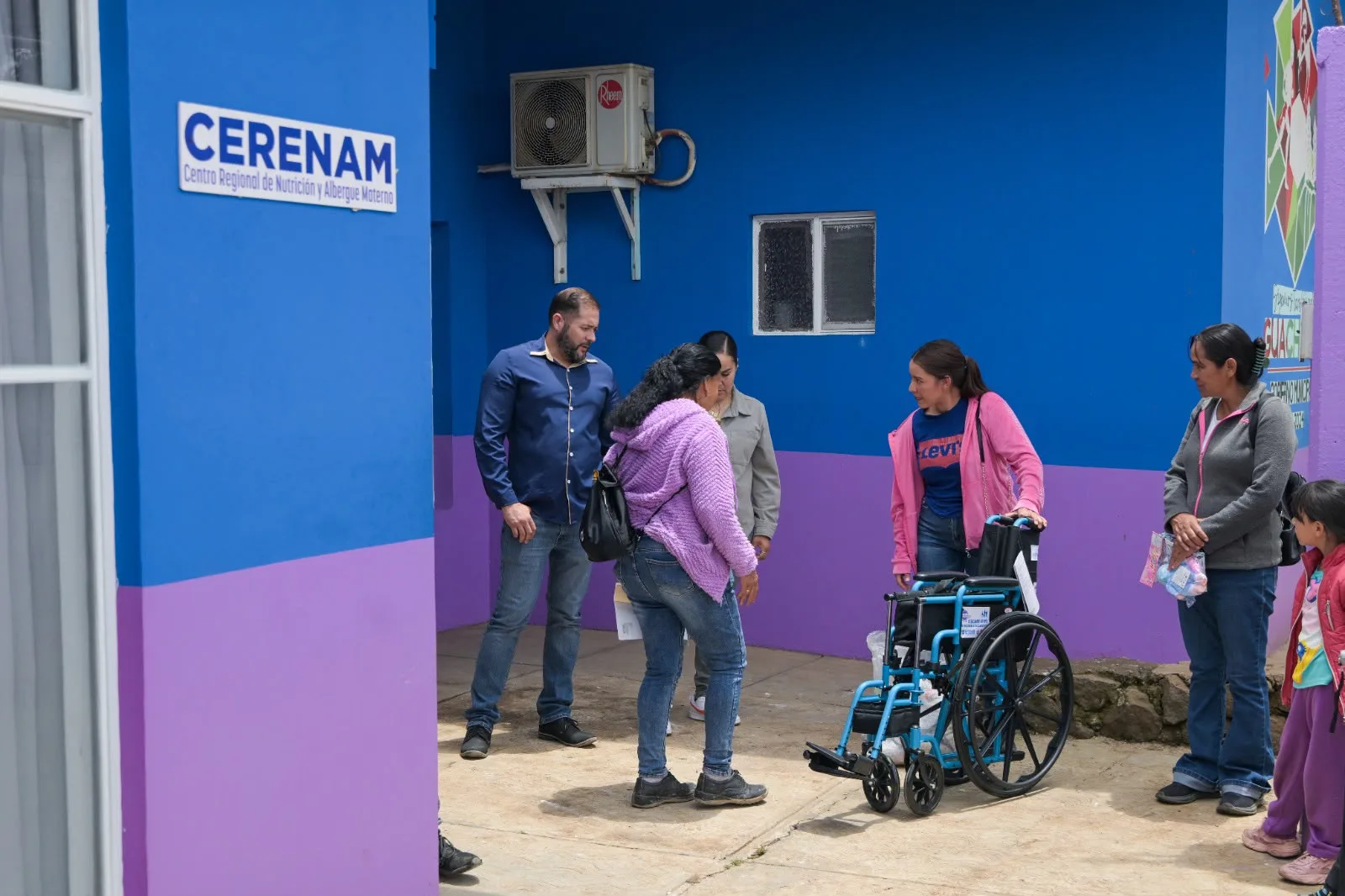 DIF Estatal entrega aparatos funcionales y despensas a personas vulnerables en Guachochi - imagen 4
